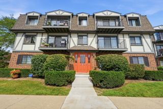102 Steeple Drive B, Buffalo Grove, IL 60089