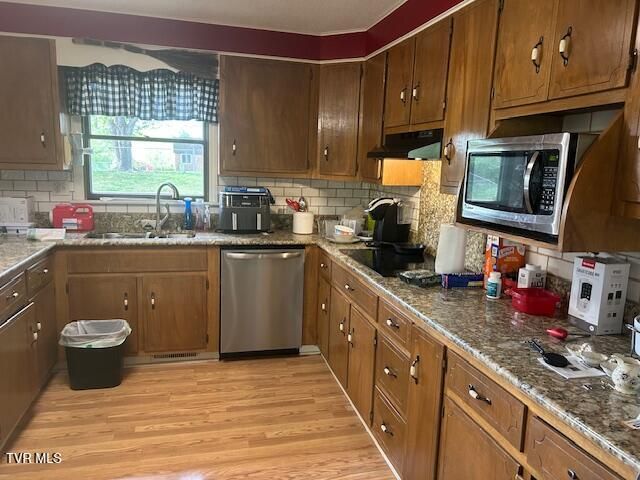 164 Woodstock Lane, Bristol, VA 24201