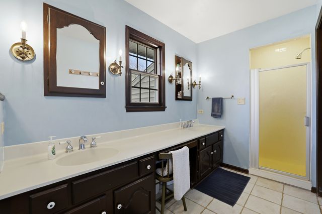 30W030 SCHICK Road, Bartlett, IL 60104