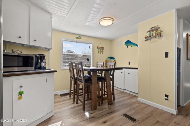 105 Ronnie Road, Beaufort, NC 28516