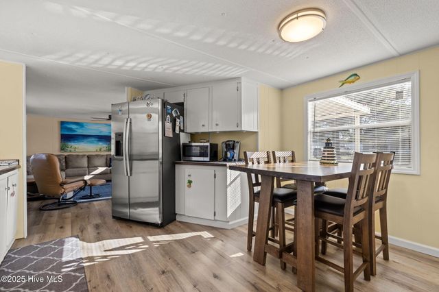 105 Ronnie Road, Beaufort, NC 28516