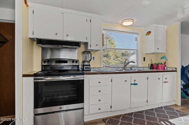 105 Ronnie Road, Beaufort, NC 28516