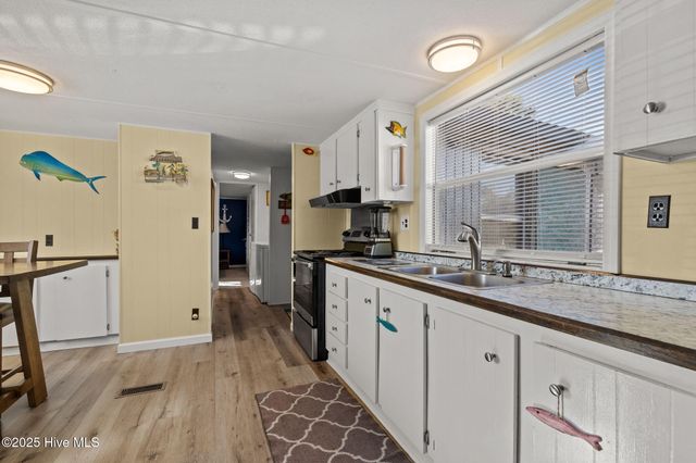 105 Ronnie Road, Beaufort, NC 28516