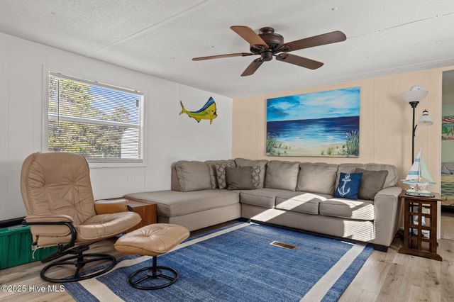 105 Ronnie Road, Beaufort, NC 28516