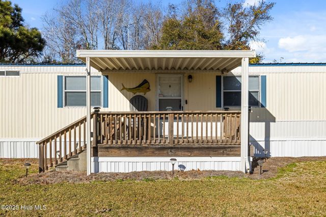 105 Ronnie Road, Beaufort, NC 28516