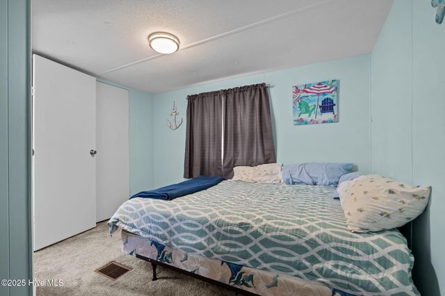 105 Ronnie Road, Beaufort, NC 28516