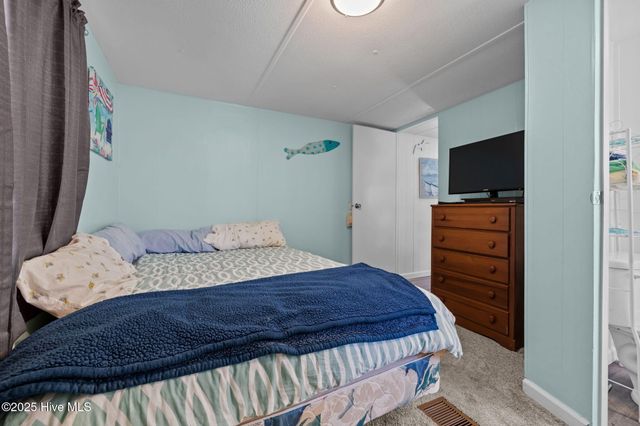 105 Ronnie Road, Beaufort, NC 28516