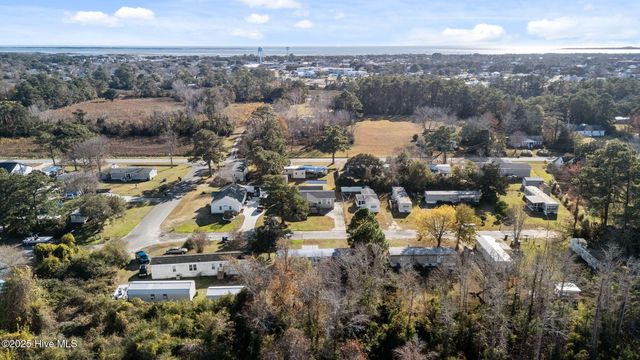 105 Ronnie Road, Beaufort, NC 28516