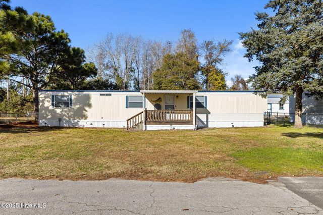 105 Ronnie Road, Beaufort, NC 28516