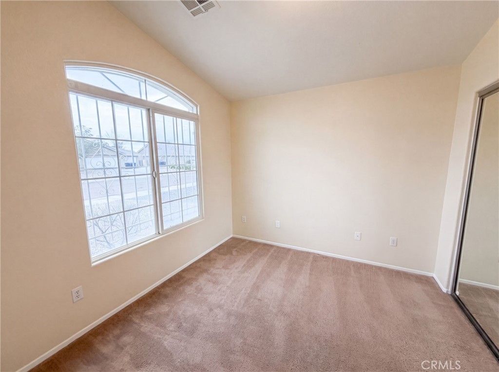 Image 14 of property listing at 18792 Dogwood Court, Adelanto, CA 92301