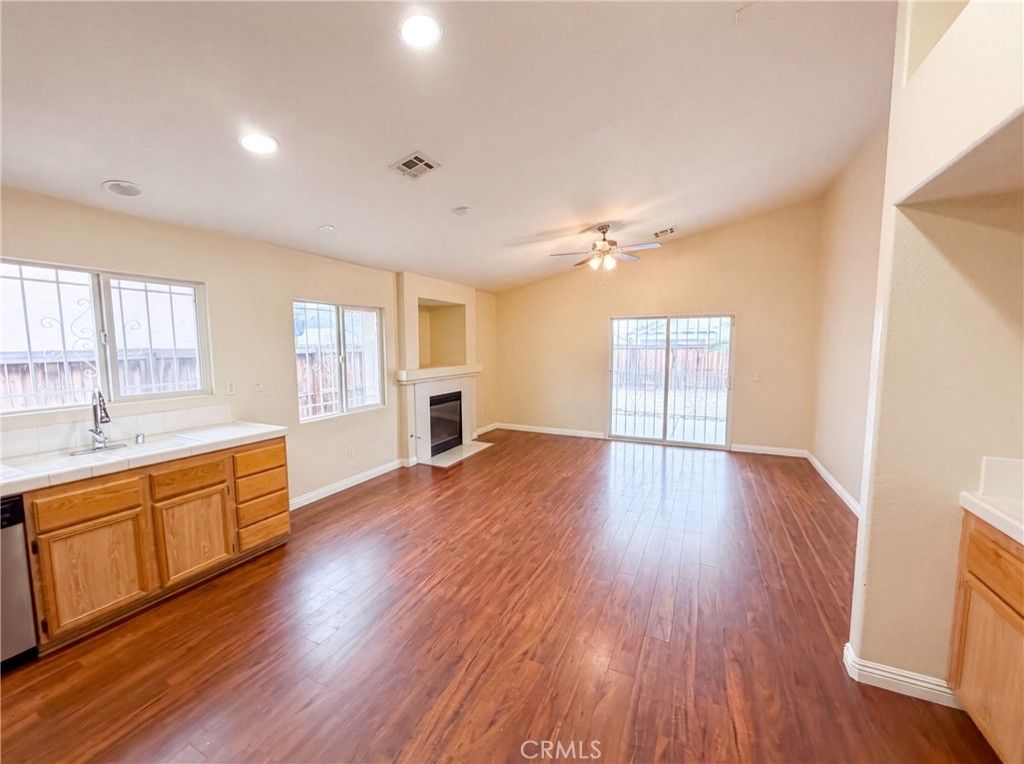 Image 5 of property listing at 18792 Dogwood Court, Adelanto, CA 92301