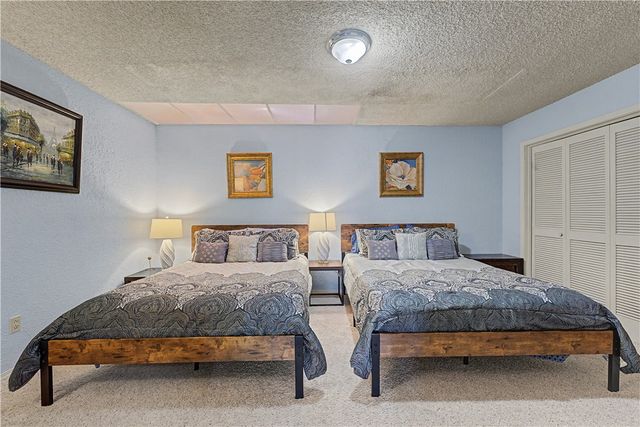 65 Davis Circle, Bella Vista, AR 72715