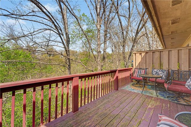 65 Davis Circle, Bella Vista, AR 72715
