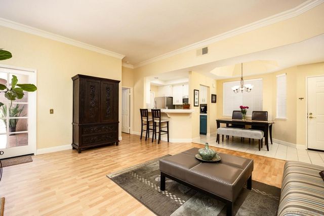 521 Arbor Dr 105, San Diego, CA 92103