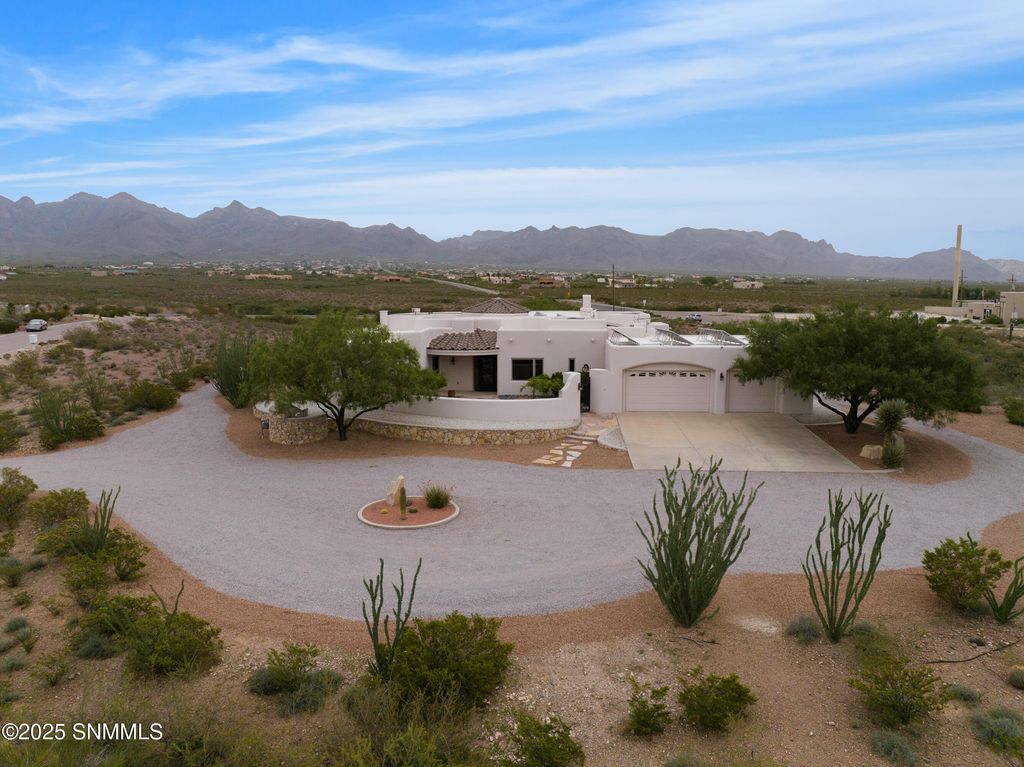 7976 Soledad Canyon Court, Las Cruces, NM 88011