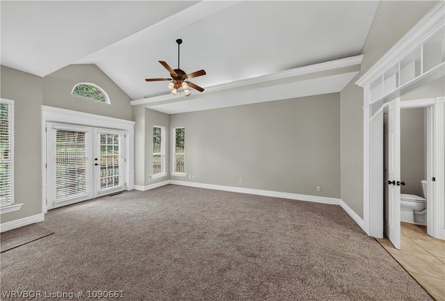 88 Skyview Lane, Fayetteville, AR 72701
