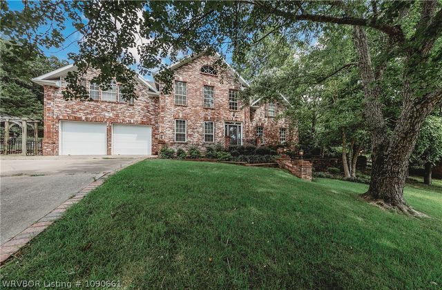 88 Skyview Lane, Fayetteville, AR 72701