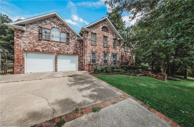 88 Skyview Lane, Fayetteville, AR 72701