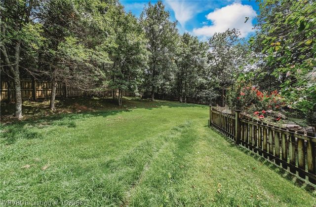 88 Skyview Lane, Fayetteville, AR 72701