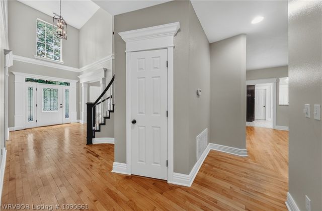 88 Skyview Lane, Fayetteville, AR 72701