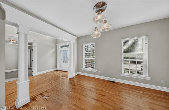 88 Skyview Lane, Fayetteville, AR 72701