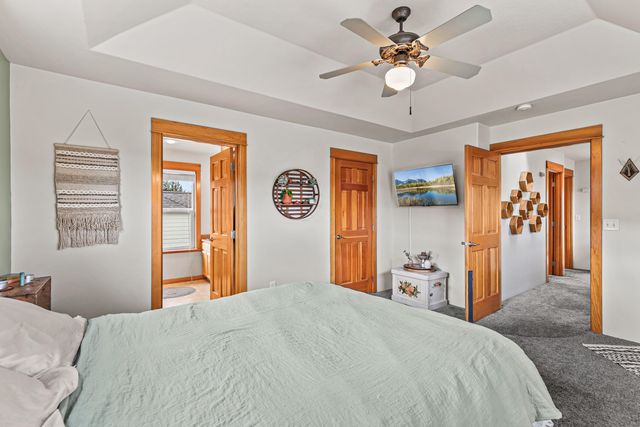 2684 Clay Creek Way, Ashland, OR 97520