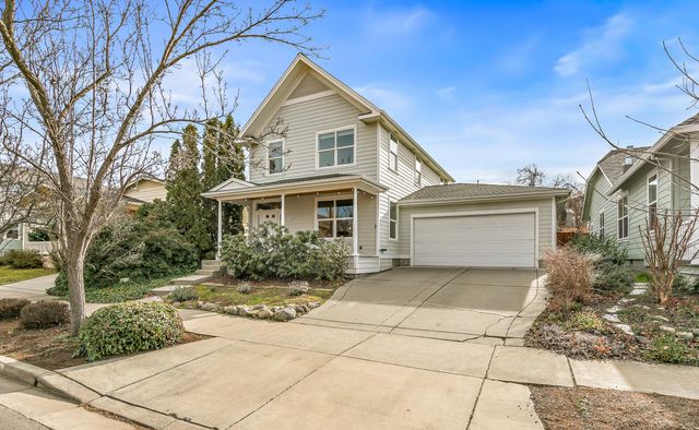 2684 Clay Creek Way, Ashland, OR 97520