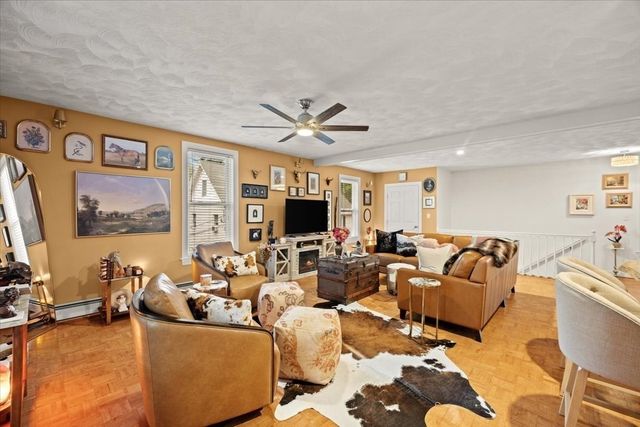 24 Union St D, Rockland, MA 02370
