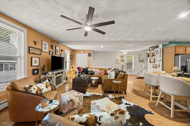 24 Union St D, Rockland, MA 02370