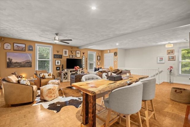 24 Union St D, Rockland, MA 02370