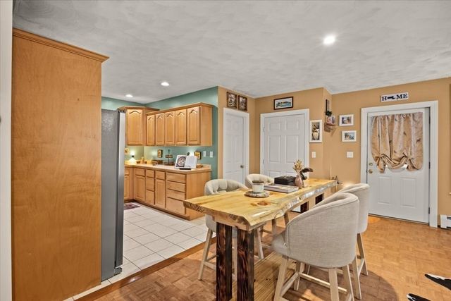24 Union St D, Rockland, MA 02370