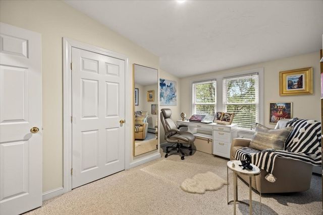 24 Union St D, Rockland, MA 02370