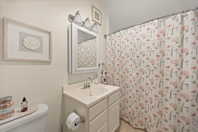 24 Union St D, Rockland, MA 02370
