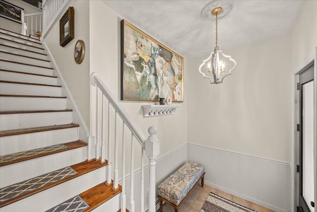 24 Union St D, Rockland, MA 02370