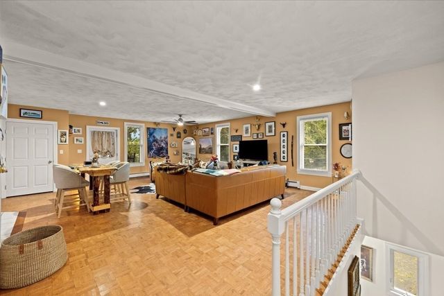 24 Union St D, Rockland, MA 02370