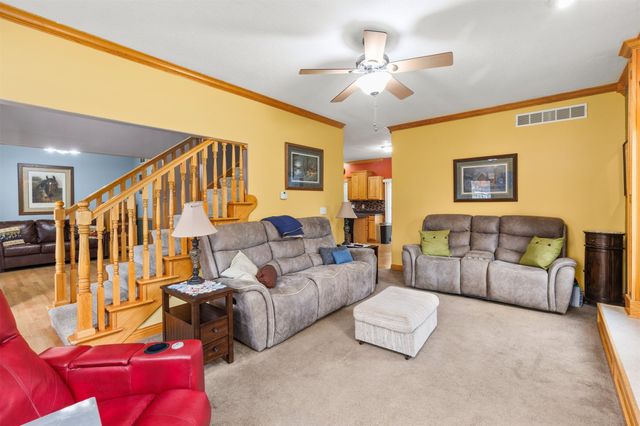 1006 4th Avenue NW, Altoona, IA 50009
