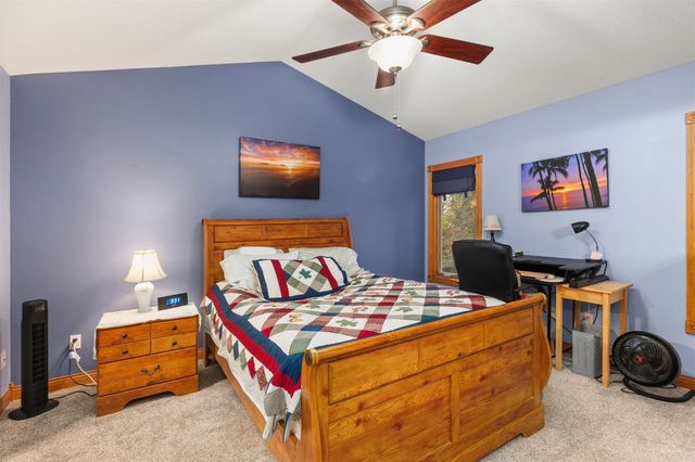 1006 4th Avenue NW, Altoona, IA 50009