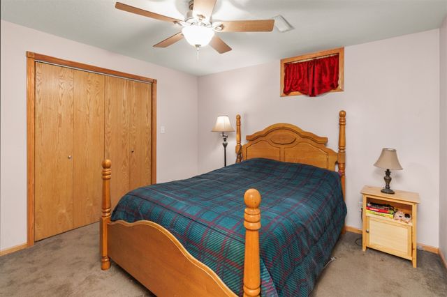 1006 4th Avenue NW, Altoona, IA 50009
