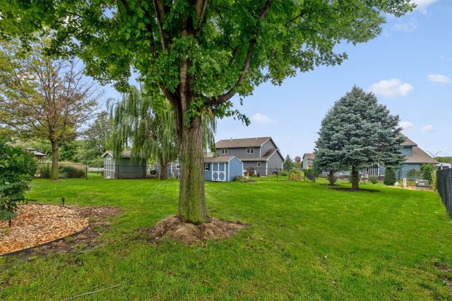 1006 4th Avenue NW, Altoona, IA 50009