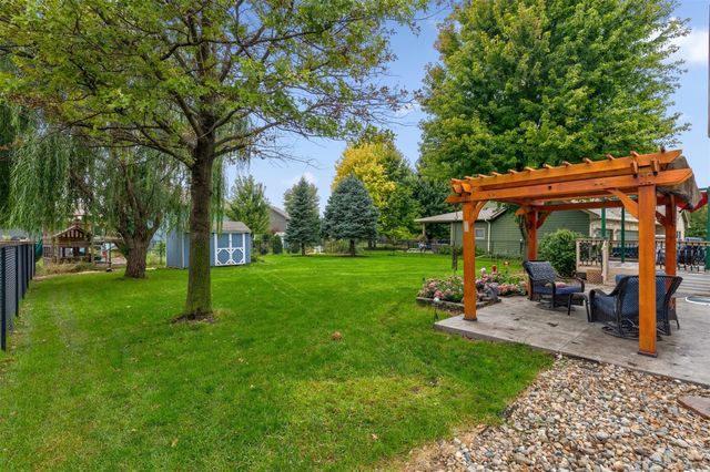 1006 4th Avenue NW, Altoona, IA 50009