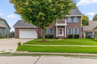 1006 4th Avenue NW, Altoona, IA 50009