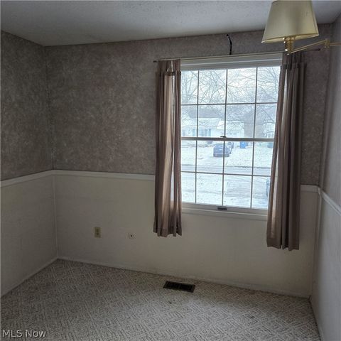 511 Suzanne Drive, Kent, OH 44240