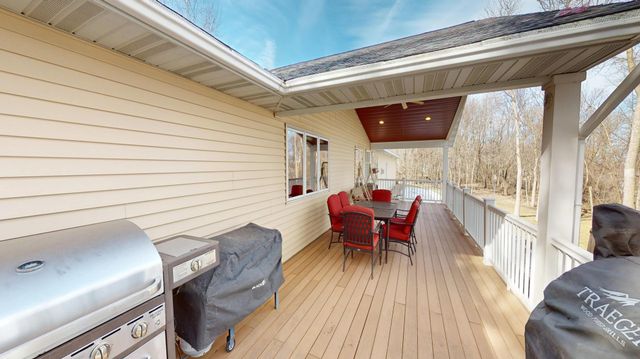 64562 270th Street, Alden, MN 56009