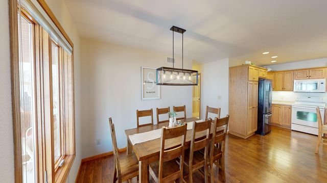 64562 270th Street, Alden, MN 56009