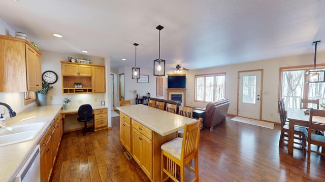 64562 270th Street, Alden, MN 56009