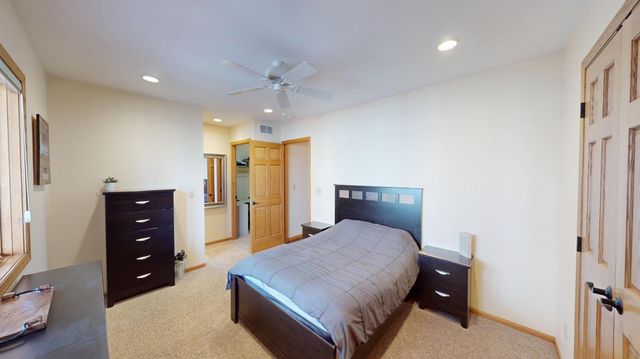 64562 270th Street, Alden, MN 56009