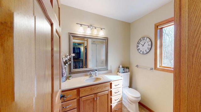 64562 270th Street, Alden, MN 56009