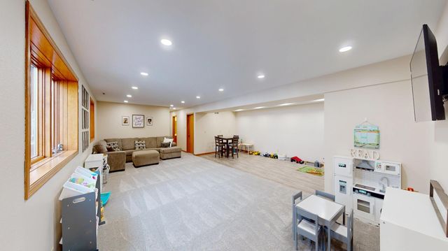 64562 270th Street, Alden, MN 56009