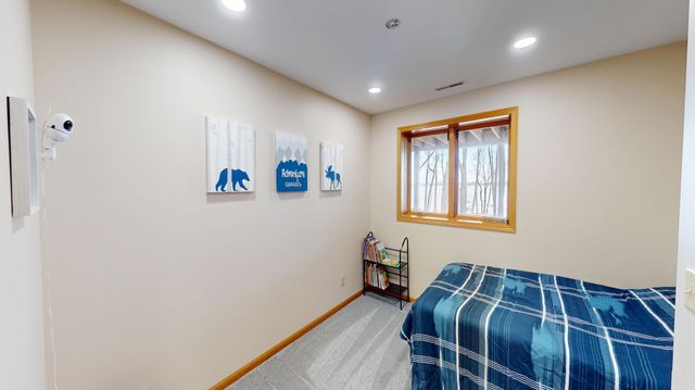 64562 270th Street, Alden, MN 56009