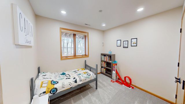 64562 270th Street, Alden, MN 56009